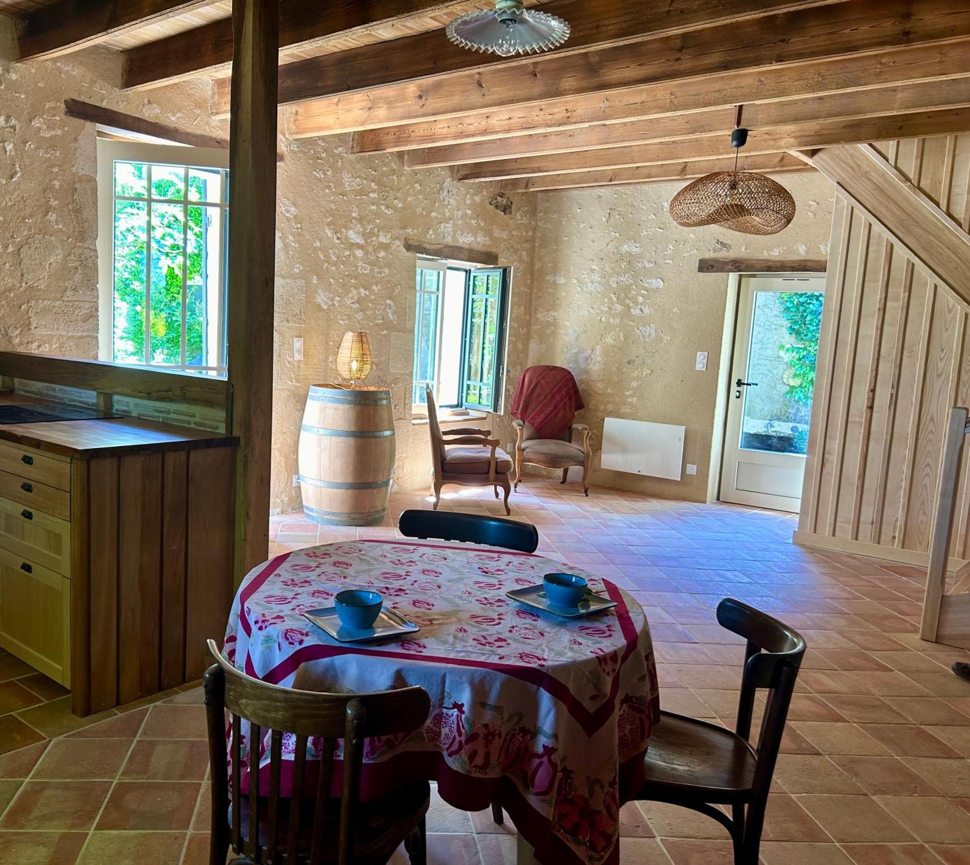Entre-Vignes-Et-Bastides Hotel Montcaret Luaran gambar